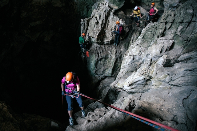 Cave Crazy Horse Adventure